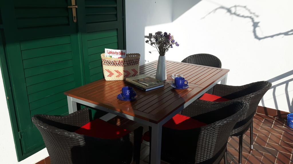 Apartments Davor Biograd Na Moru Exterior foto